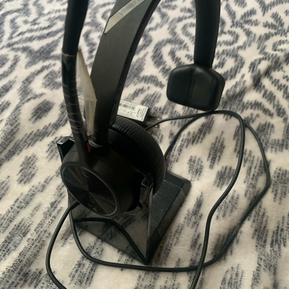 Poly headset - Picture 2 of 5